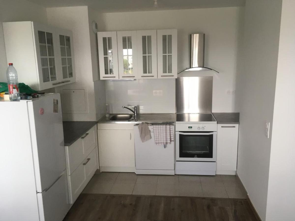 3 Room Flat In Parklane - 1,5Km Disney Serris Kültér fotó