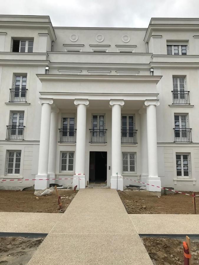 3 Room Flat In Parklane - 1,5Km Disney Serris Kültér fotó