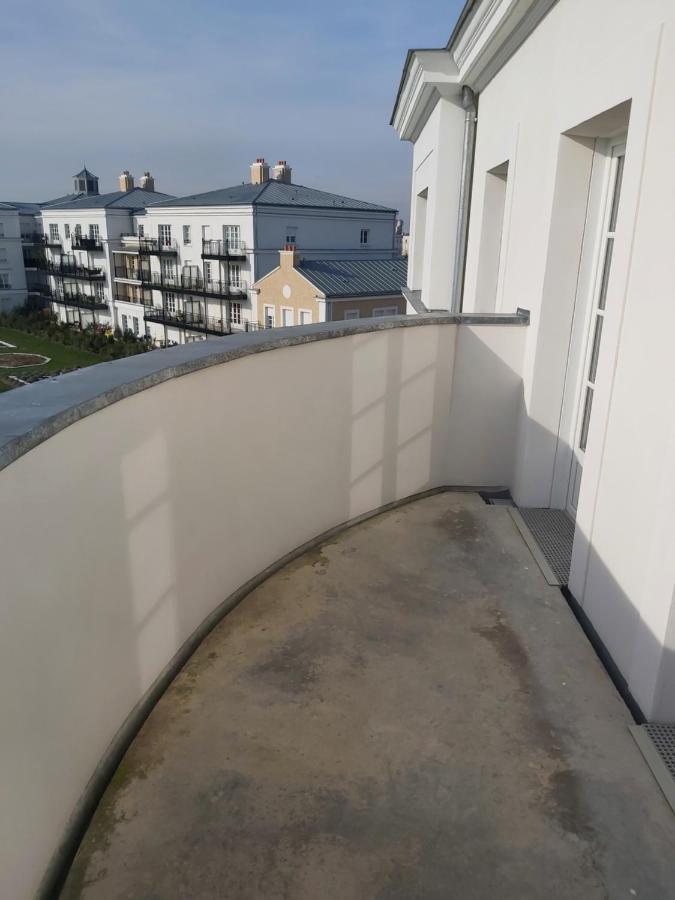 3 Room Flat In Parklane - 1,5Km Disney Serris Kültér fotó